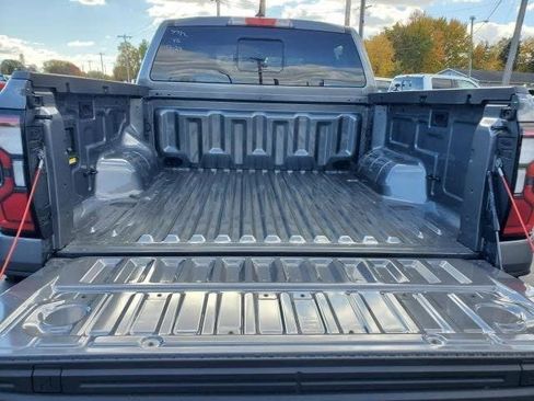 New 2025 Ford Ranger Raptor image 8