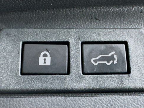 Used 2023 Subaru Outback Limited XT image 31