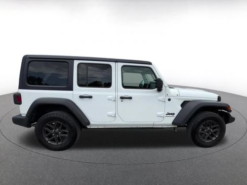 Used 2025 Jeep Wrangler Unlimited Sport AWD/4WD image 16
