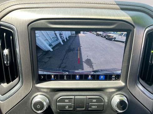 Used 2023 GMC Sierra 3500 Denali w/ Denali Ultimate Package AWD/4WD image 18