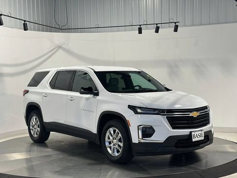 Used 2023 Chevrolet Traverse LS FWD image 21