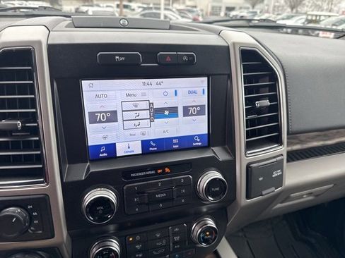 Used 2019 Ford F150 Lariat w/ Equipment Group 502A Luxury image 9