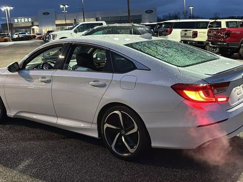 Used 2019 Honda Accord Sport image 5