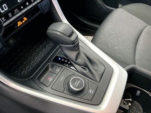 Used 2024 Toyota RAV4 XLE image 19