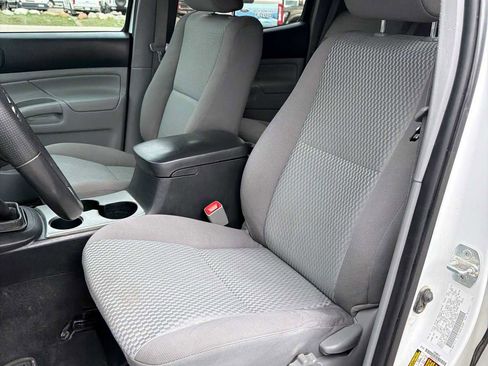 Used 2013 Toyota Tacoma 4x4 Double Cab w/ SR5 Pkg image 26