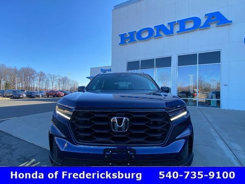 Certified 2025 Honda Pilot Sport image 12