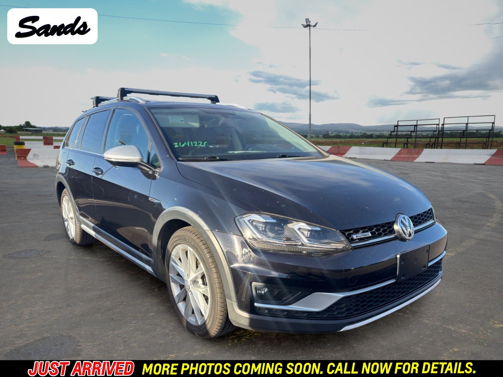 Used 2017 Volkswagen Golf Alltrack SE AWD/4WD image 1