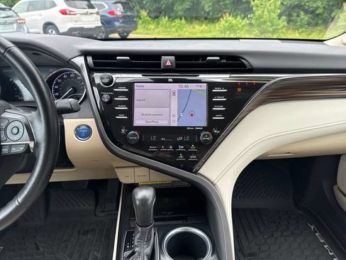 Used 2020 Toyota Camry XLE w/ Driver Assist Package FWD image 21