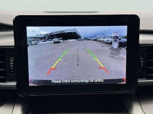 Used 2024 Ford Explorer XLT w/ Equipment Group 202A RWD image 32