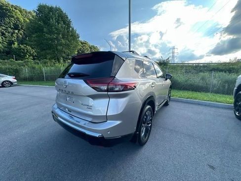 Used 2025 Nissan Rogue Platinum w/ Platinum Premium Package AWD/4WD image 30