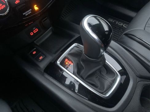 Used 2019 Nissan Rogue SV w/ Premium Package image 34