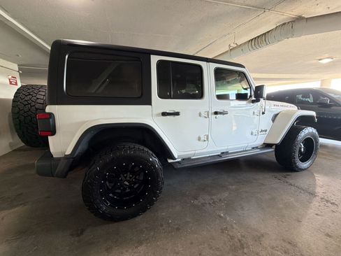 Used 2018 Jeep Wrangler Unlimited Rubicon AWD/4WD image 12
