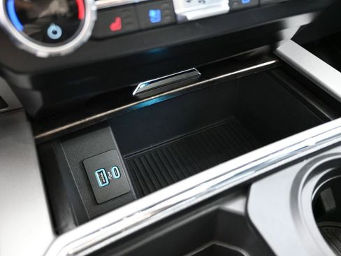 Used 2022 Ford F250 Lariat w/ Tremor Off-Road Package image 24