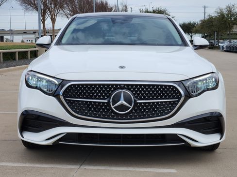 Used 2025 Mercedes-Benz E 350 Sedan image 9