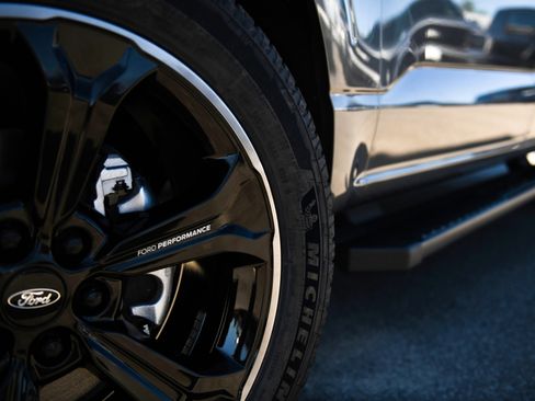 New 2025 Ford F150 Lariat w/ Equipment Group 501A Mid image 6