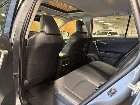 Used 2019 Toyota RAV4 Limited w/ Carpet Mat Package AWD/4WD image 28