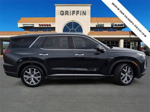 Used 2021 Hyundai Palisade SEL w/ Premium Package image 3