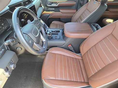 Used 2025 GMC Sierra 1500 Denali Ultimate image 15