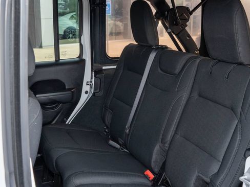 Used 2022 Jeep Wrangler Unlimited Sport AWD/4WD image 15
