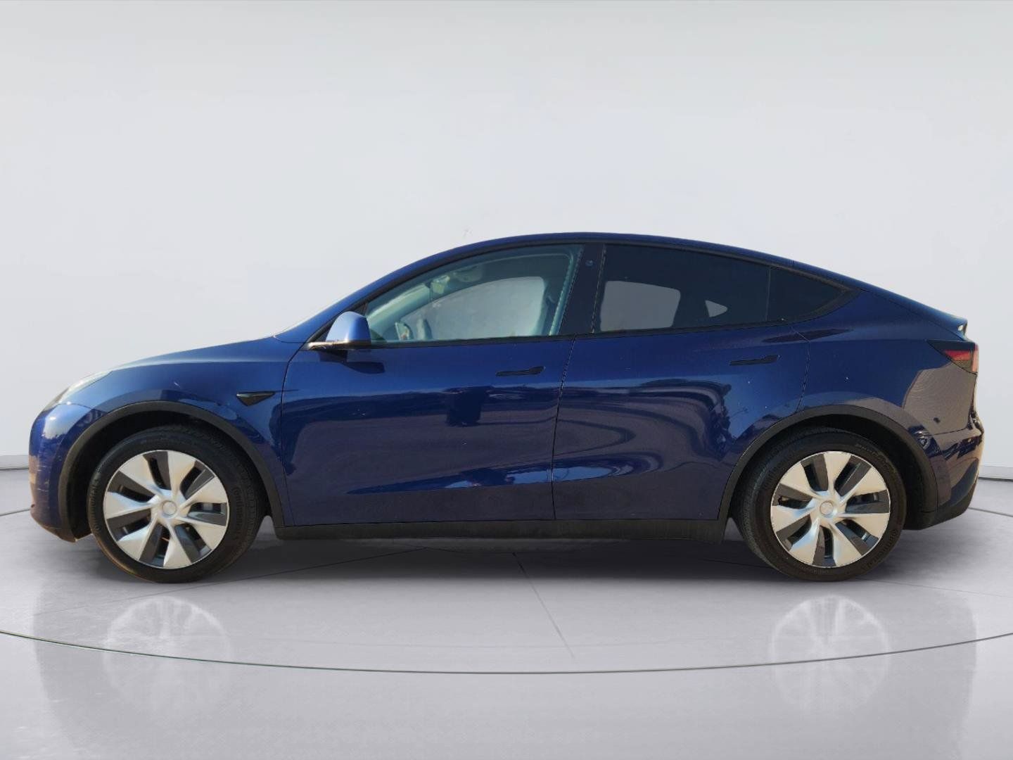 Used 2021 Tesla Model Y Long Range AWD/4WD image 4