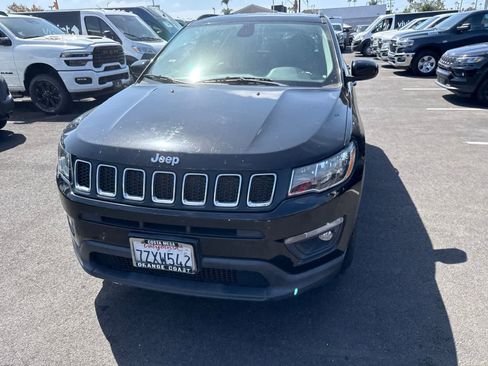 Used 2017 Jeep Compass Latitude w/ Popular Equipment Group FWD image 21