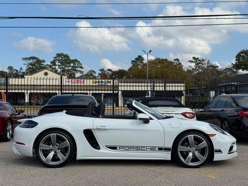 Used 2024 Porsche 718 Boxster w/ Sportdesign Package image 11