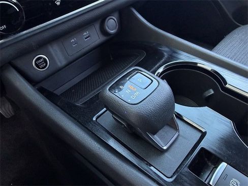 Used 2021 Nissan Rogue S image 18