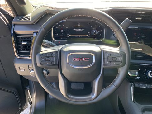 Used 2025 GMC Sierra 2500 AT4 w/ AT4 Premium Plus Package image 22