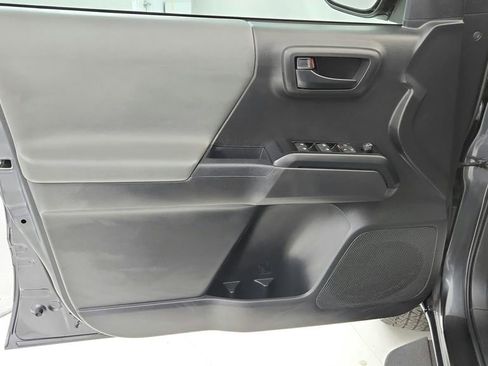 Used 2023 Toyota Tacoma SR AWD/4WD image 27