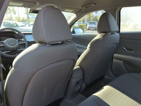 New 2026 Hyundai Elantra SE FWD image 19