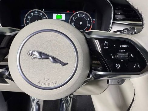 Used 2025 Jaguar F-PACE R-Dynamic S image 17