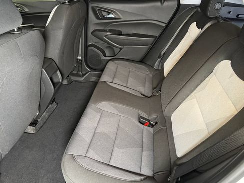 Used 2025 Chevrolet Trax LS w/ LS Convenience Package FWD image 21