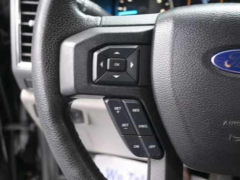 Used 2016 Ford F150 XLT w/ Equipment Group 302A Luxury AWD/4WD image 38