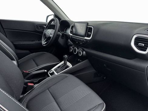 New 2026 Hyundai Venue SEL FWD image 15
