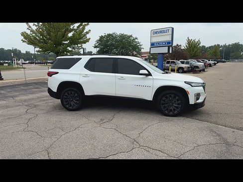 Used 2023 Chevrolet Traverse RS w/ LPO, Floor Liner Package AWD/4WD image 17