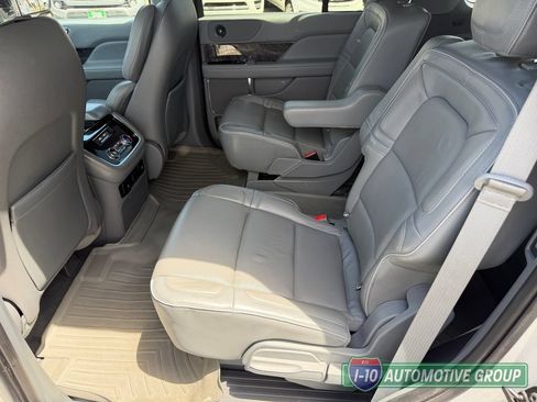 Used 2019 Lincoln Navigator Select RWD image 26
