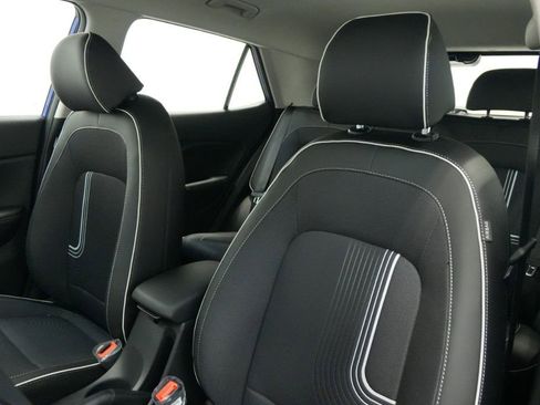 New 2025 Hyundai Venue Limited image 21