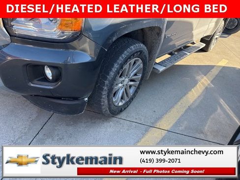 Used 2017 GMC Canyon SLT w/ Driver Alert Package image 3