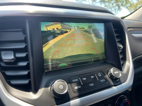 Used 2017 GMC Acadia SLT FWD image 24