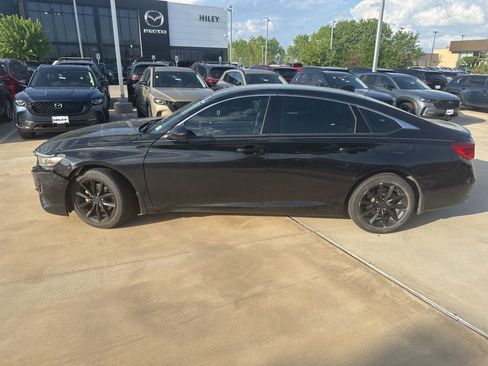 Used 2021 Honda Accord LX image 12