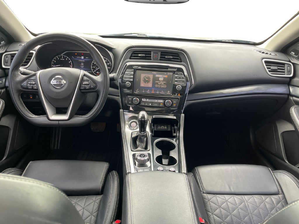Used 2019 Nissan Maxima Platinum w/ Sport Mat Group FWD image 10