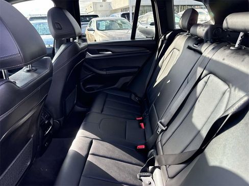 Used 2024 BMW X3 xDrive30i image 10