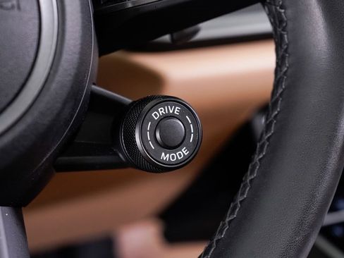 Used 2023 Porsche 911 Carrera image 15