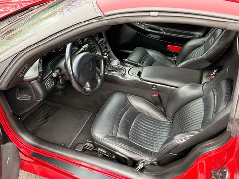 Used 2002 Chevrolet Corvette Coupe w/ Preferred Equipment Group2 image 8