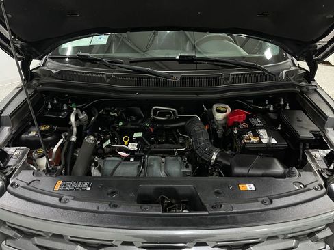 Used 2019 Ford Explorer XLT w/ Equipment Group 202A image 28