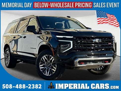 Used 2025 Chevrolet Suburban Z71 AWD/4WD image 1