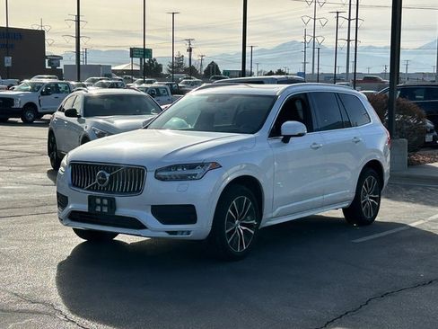 Used 2020 Volvo XC90 T6 Momentum image 7