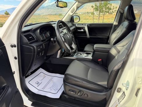 Used 2016 Toyota 4Runner SR5 Premium AWD/4WD image 12