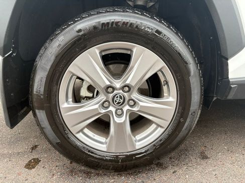 Used 2023 Toyota RAV4 XLE AWD/4WD image 5