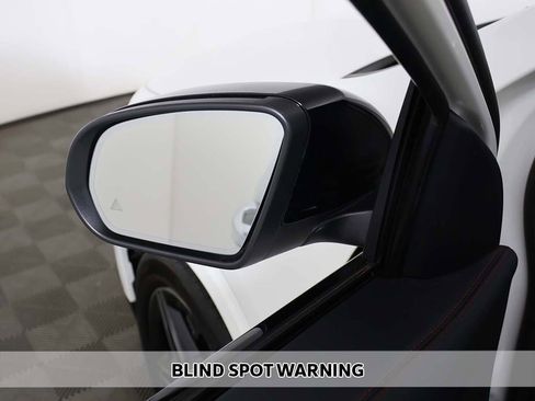 Used 2024 Mercedes-Benz GLA 250 4MATIC image 6